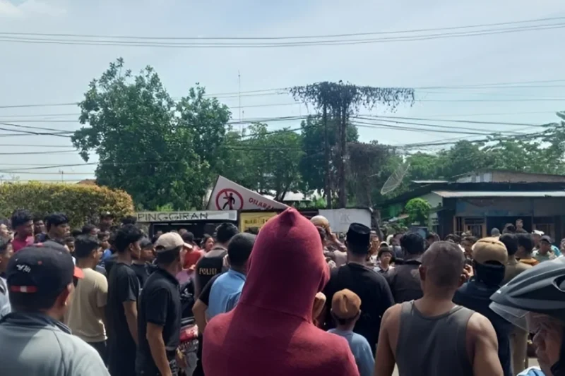 Warga Tanjung Mulia Medan Blokade Jalan dan Tolak Penggusuran Bangunan