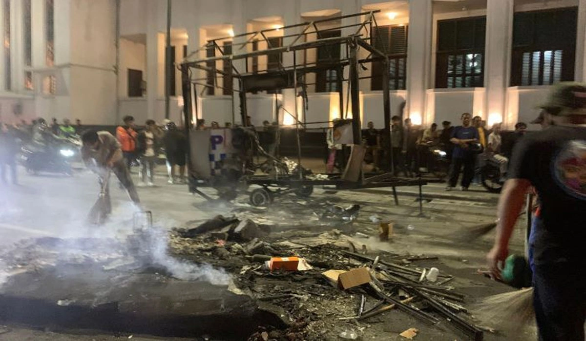 Dampak Pasca Kerusuhan