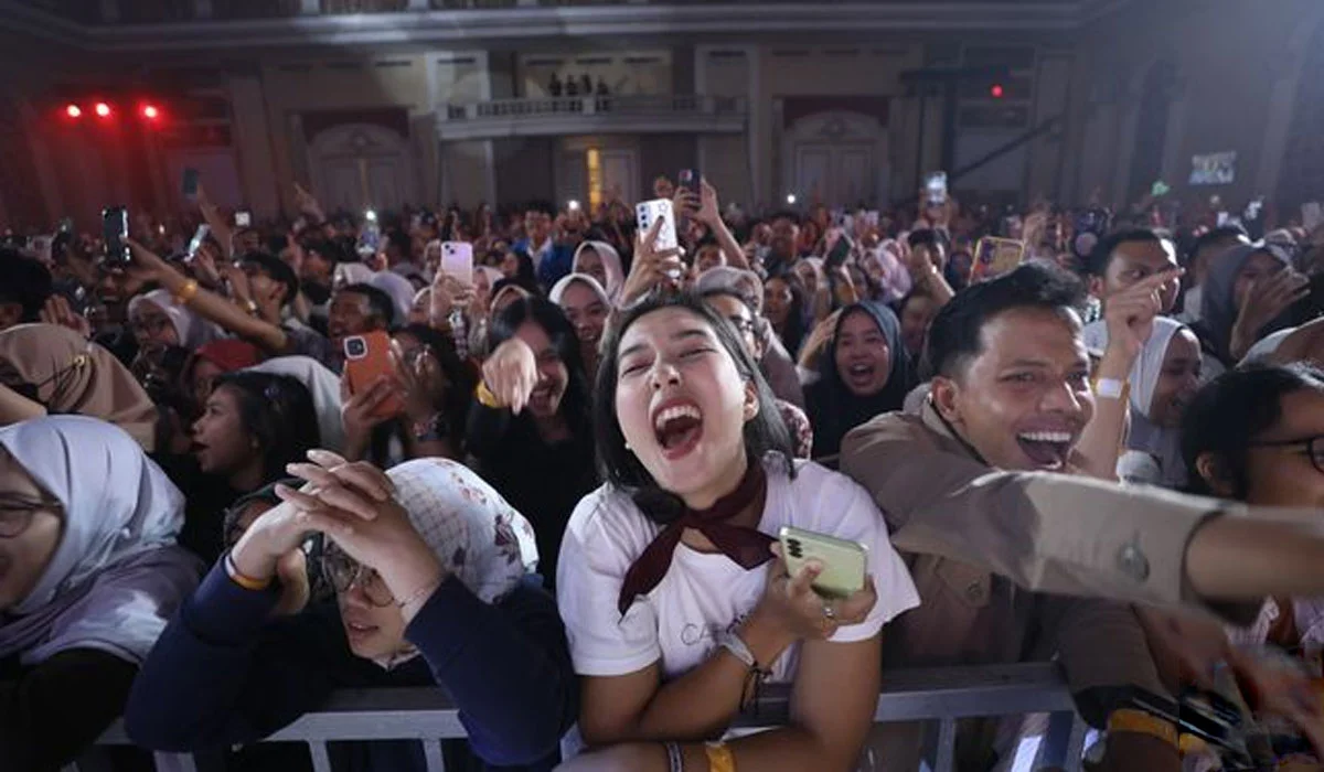 Suasana Festival yang Meriah