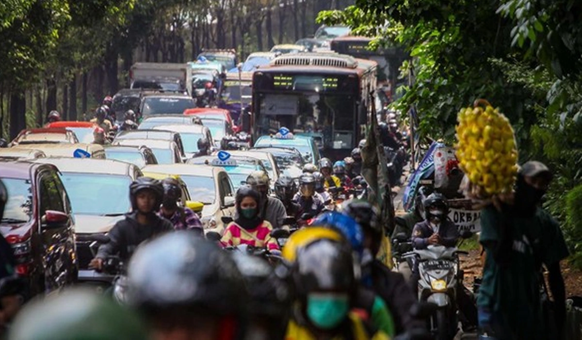 Kecelakaan-Menyebabkan-Kemacetan-Cukup-Parah