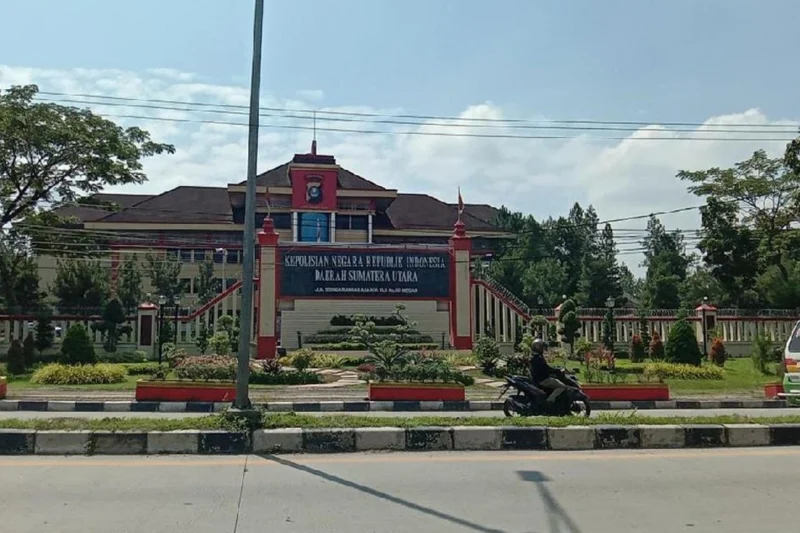 Paminal Polda Sumut Amankan Dua Polantas Tersangka Pungli Medan Paminal Polda Sumut Amankan Dua Polantas Tersangka Pungli Medan