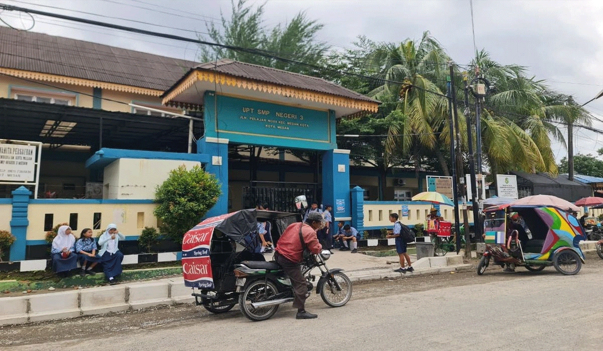 SMPN 3 Medan Ramai Jadi Sorotan, Tolak 350 Paket MBG Berbau Menyengat