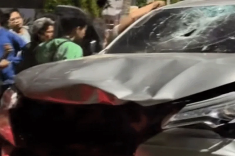 Fortuner Tabrak Betor Di Medan, Pengendara Tewas, Pelaku Diamuk Massa!