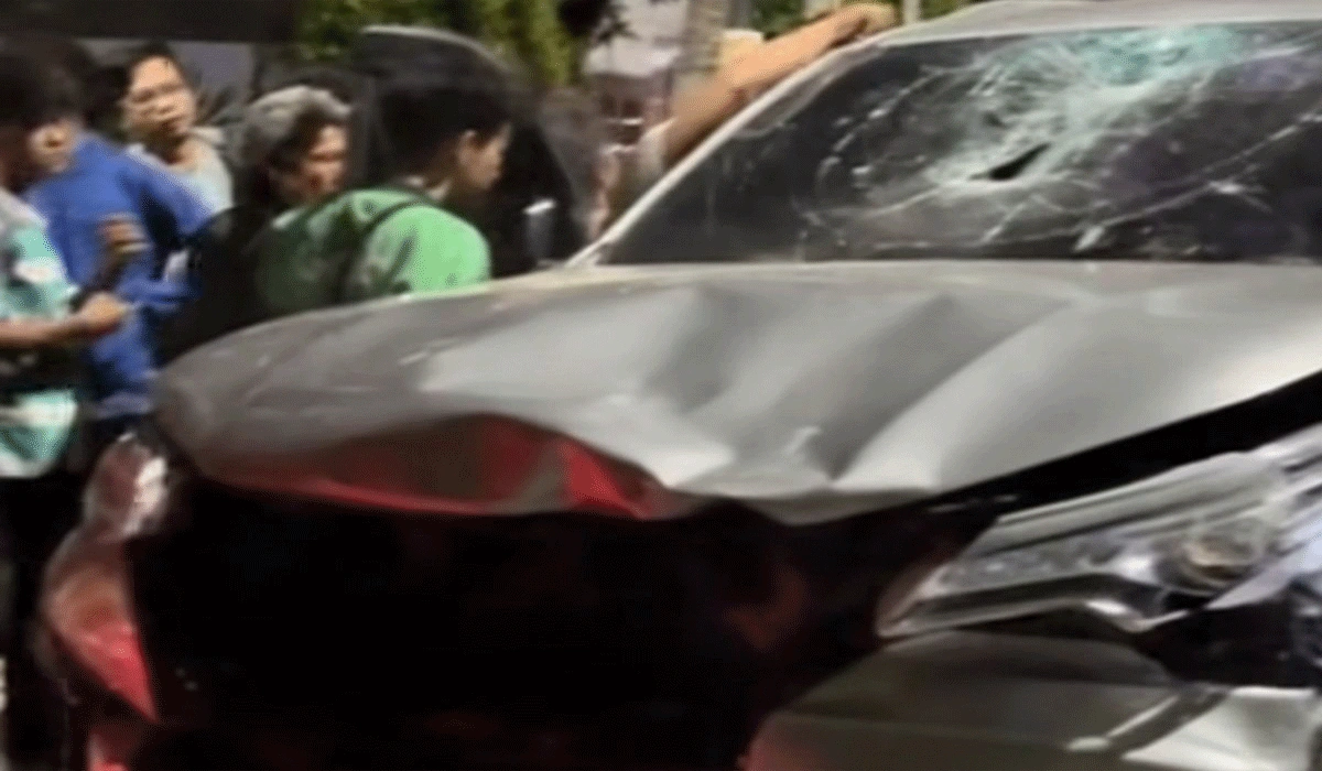 Fortuner Tabrak Betor Di Medan, Pengendara Tewas, Pelaku Diamuk Massa!