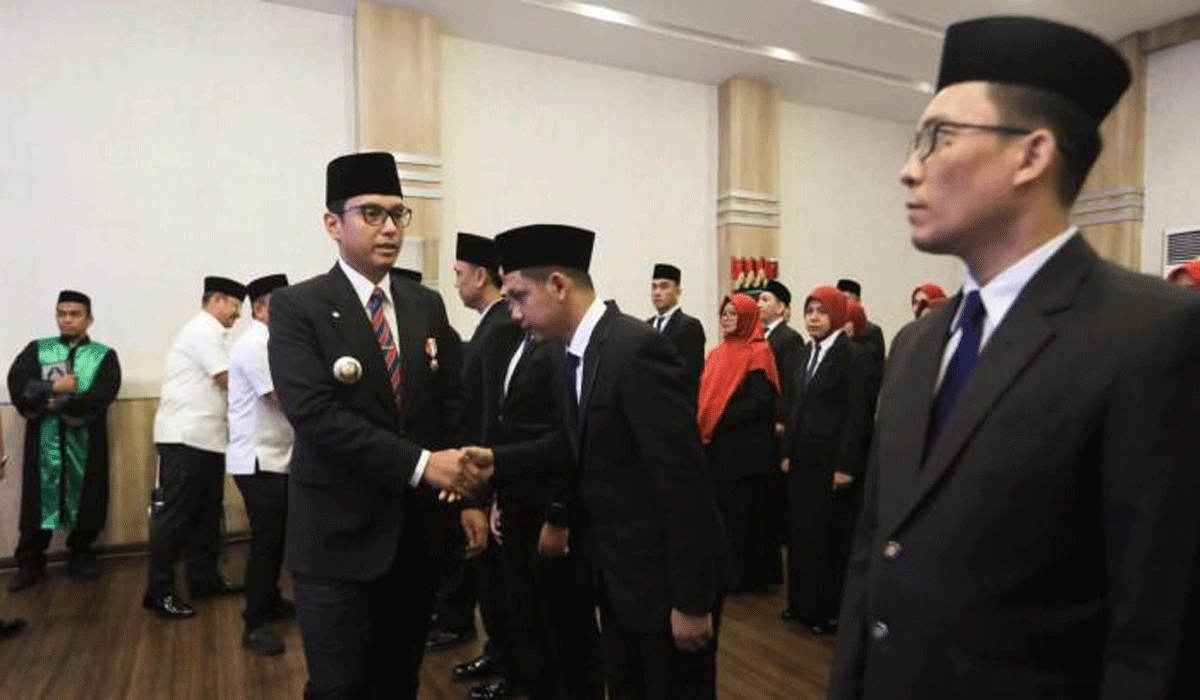 Rico Waas Lantik 53 Pejabat Baru, Tegaskan Integritas Dan Pelayanan Hati Nurani