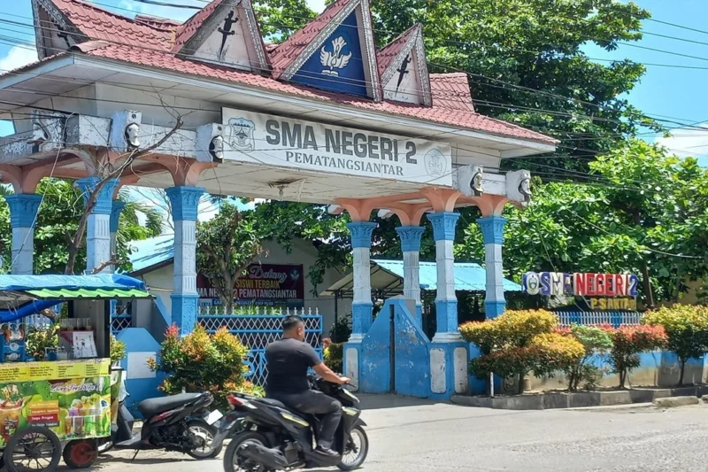 SMA 2 Siantar Hadirkan MBG, Dorong Pola Hidup Sehat Siswa