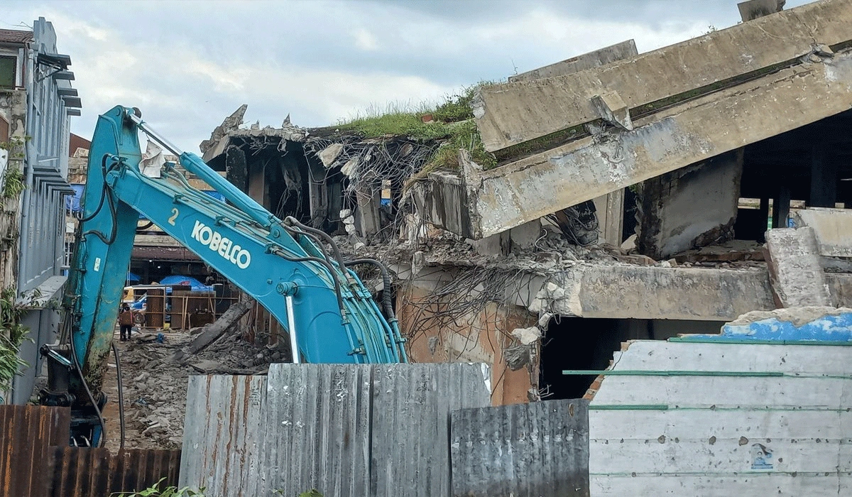 Bangunan Sisa Kebakaran Di Pasar Horas Akhirnya Dibongkar Total