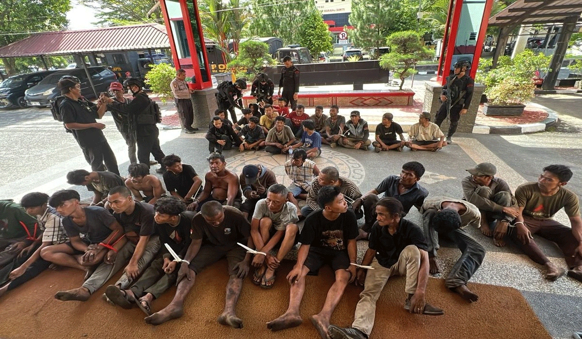 21 Pelaku Penjarahan Besi Pabrik Rp 1,5 Miliar Di Medan Bebas Dari Hukuman Penjara