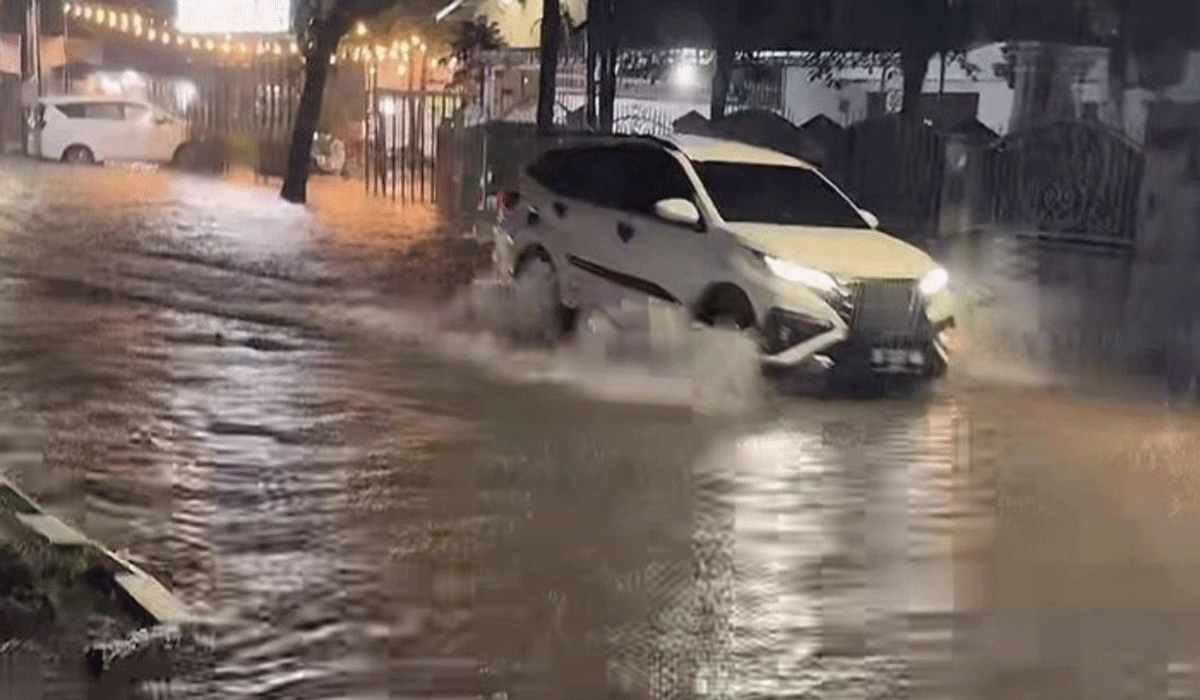 Hujan Lebat Guyur Medan, Sejumlah Ruas Jalan Terendam Awal Malam Ini