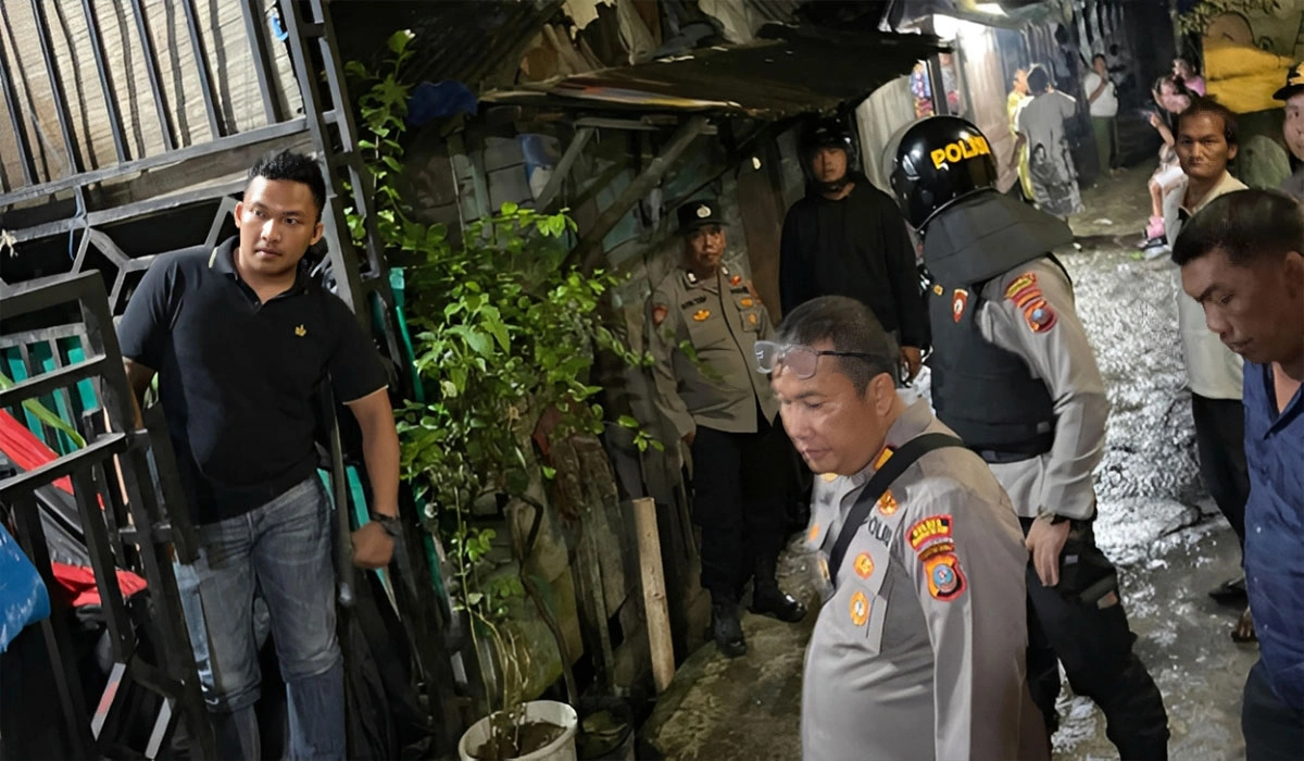 Upaya Aparat Mengembalikan Ketertiban