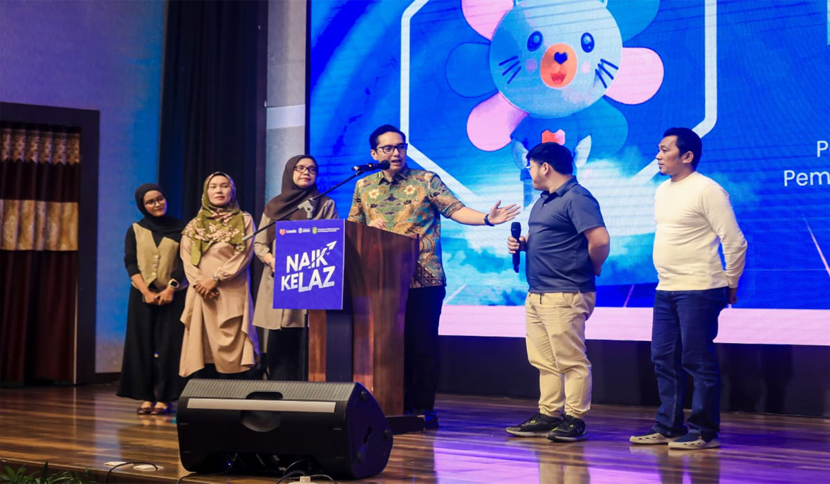 Wali Kota Medan Bikin Gebrakan! UMKM Didorong Go Digital, Siap Tembus Pasar Lebih Luas dan Bikin Peluang Meledak Wali Kota Medan Bikin Gebrakan! UMKM Didorong Go Digital, Siap Tembus Pasar Lebih Luas dan Bikin Peluang Meledak